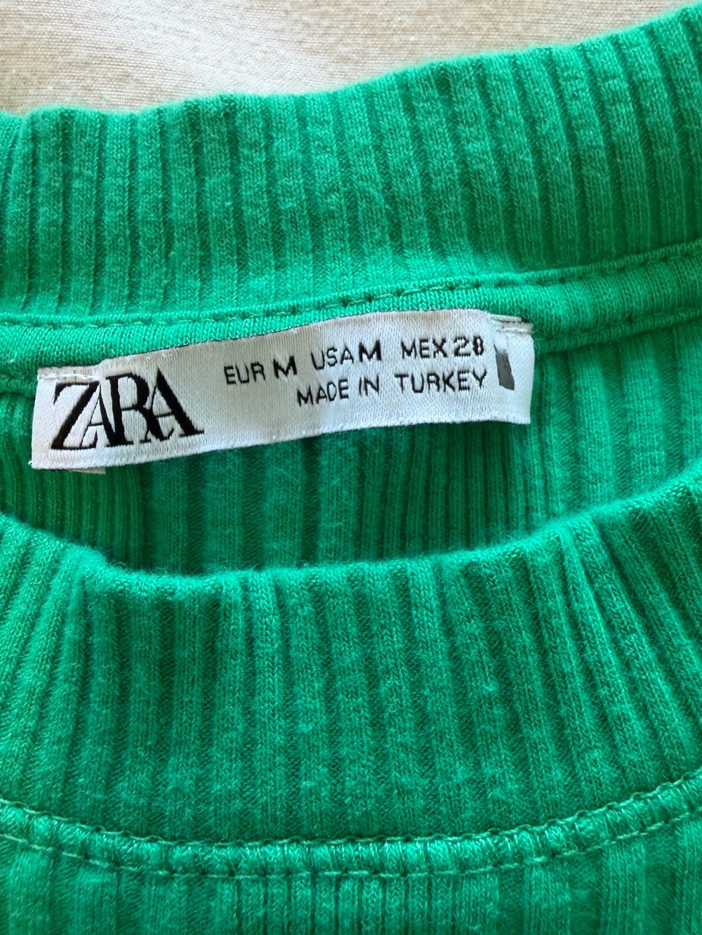 Zara Ribbed Green Tank Top - Picture 2 of 4